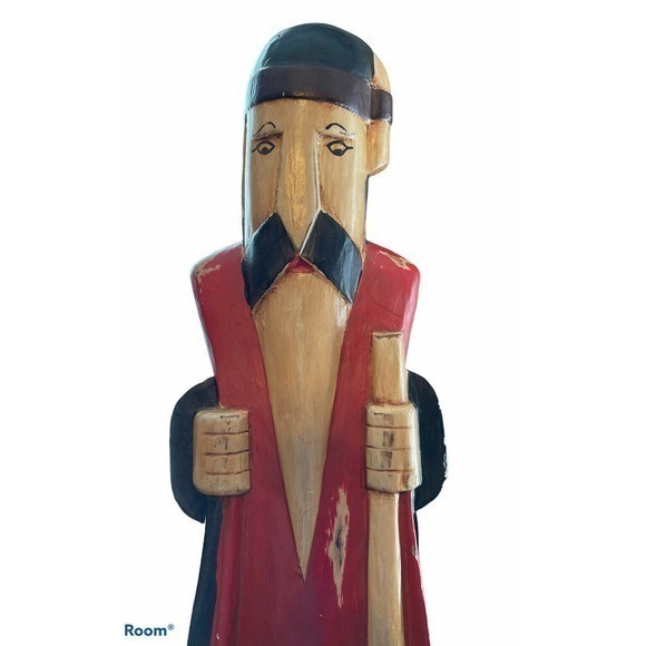 VINTAGE HAND CARVED & PAINTED WOODEN SHEPHERD~WISEMA SOLD - Picture 2 of 6